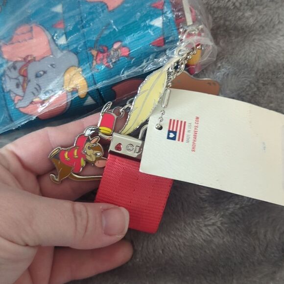 Harveys Dumbo Streamline Crossbody NWT - Picture 5 of 5